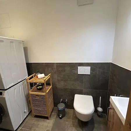 Near The Kitzski Area 조크버그